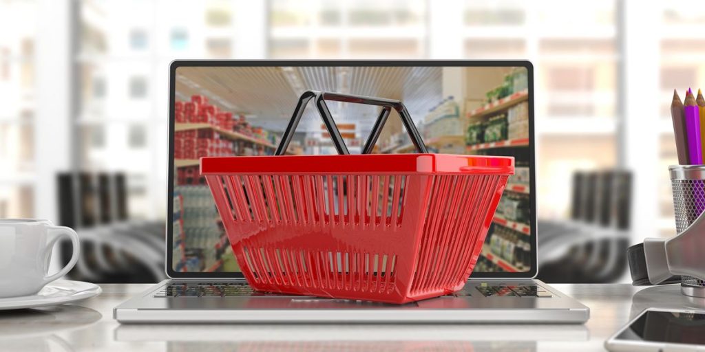 Informe: Amazon vende alimentos vencidos