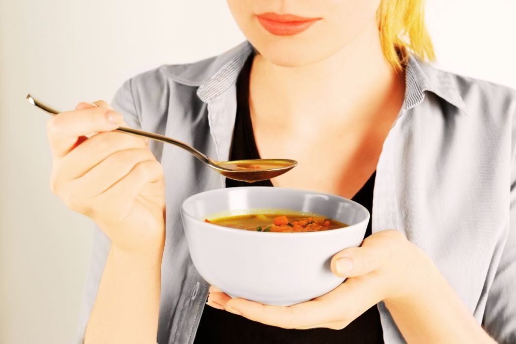 “¡Una mosca en mi sopa!”: Insectos en platos de comida